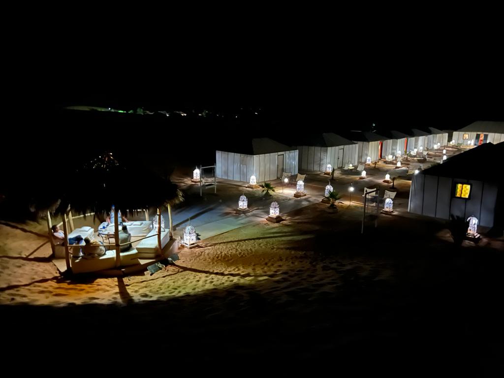Tour de 12 días desde Casablanca a Marrakech pasando por Chefchaouen, Fez, Atlas, desierto de Merzouga y Ouzina y Essaouira