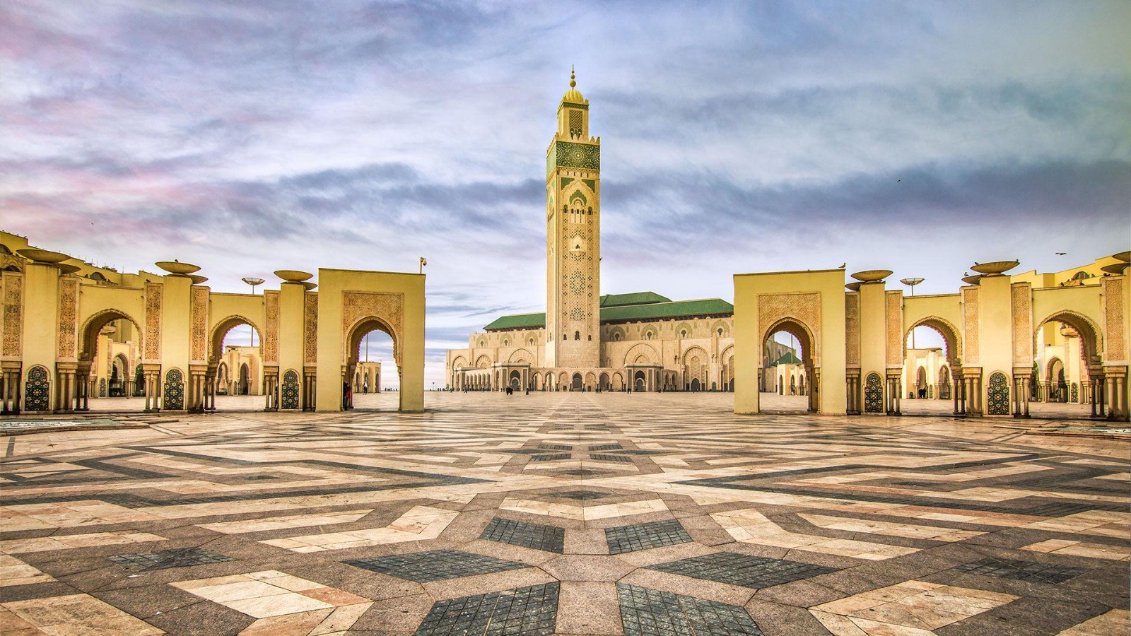 Tour de 13 días desde Casablanca a Marrakech pasando por Volubilis, Fez y el desierto del Sahara