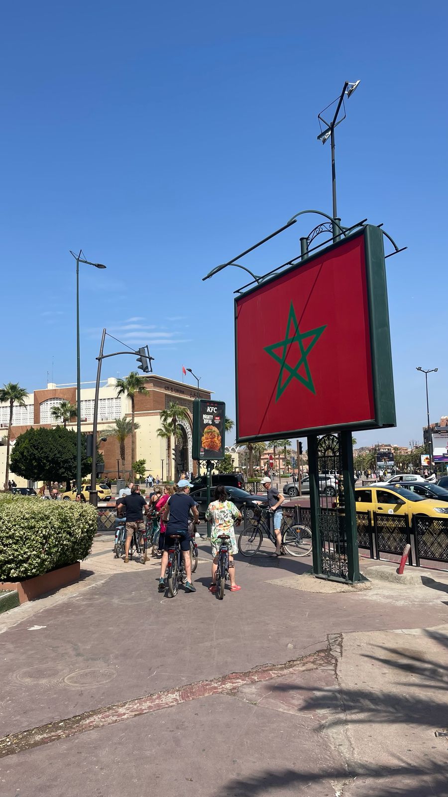 Tour de 11 días desde Marrakech al desierto de Merzouga y Ciudades Imperiales